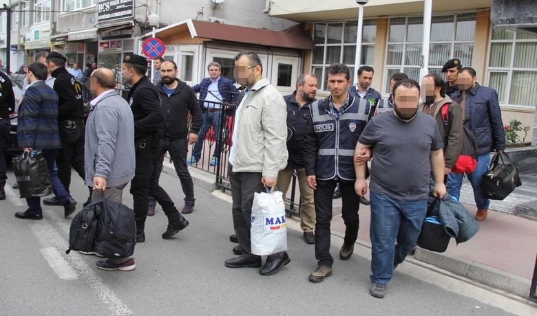 Fetö'nün Emniyet 'Mahrem' İmamı Olduğu İddia Edilen 28 Kişi Adliyede