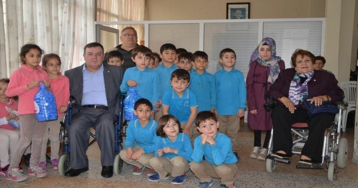 Minik Öğrencilerden Engellilere “mavi Kapak” Desteği