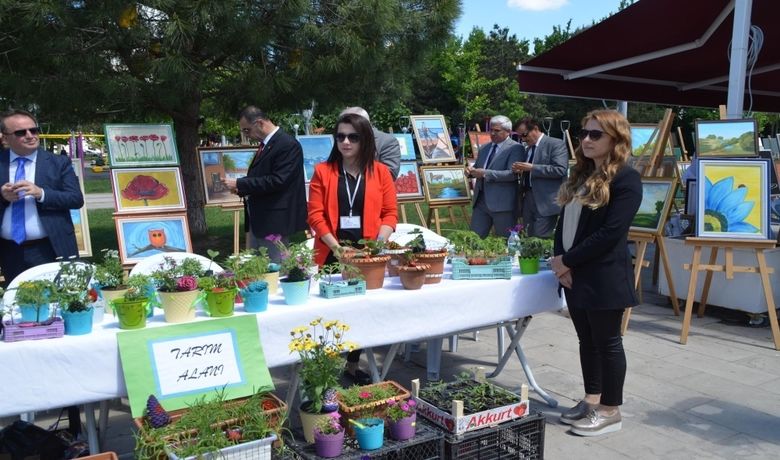Özel Öğrencilerden Kermes - Samsun’un Bafra ilçesinde Engelliler Haftası dolayısıyla sergi, kermes ve gösteri etkinliği düzenlendi.