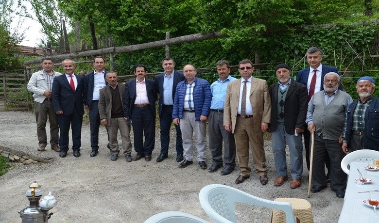 Arıcılar Yerinde İncelendi - Bafra Kaymakamlığı Sosyal Yardımlaşma ve Dayanışma Vakfı(SYDV) projeleri kapsamında arıcılık desteği alan üreticiler mütevelli heyet tarafından ziyaret edildi.