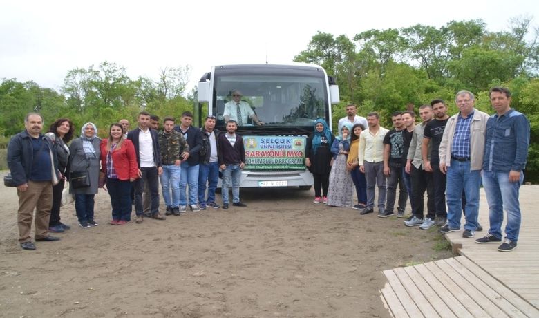 Sarayönü Myo Kızlırmak Deltası'nda - Konya Selçuk Üniversitesi Sarayönü Meslek Yüksek Okulu(MYO) öğrencileri tohumculuk programı kapsamında Samsun’un Bafra ilçesine gezi düzenledi.