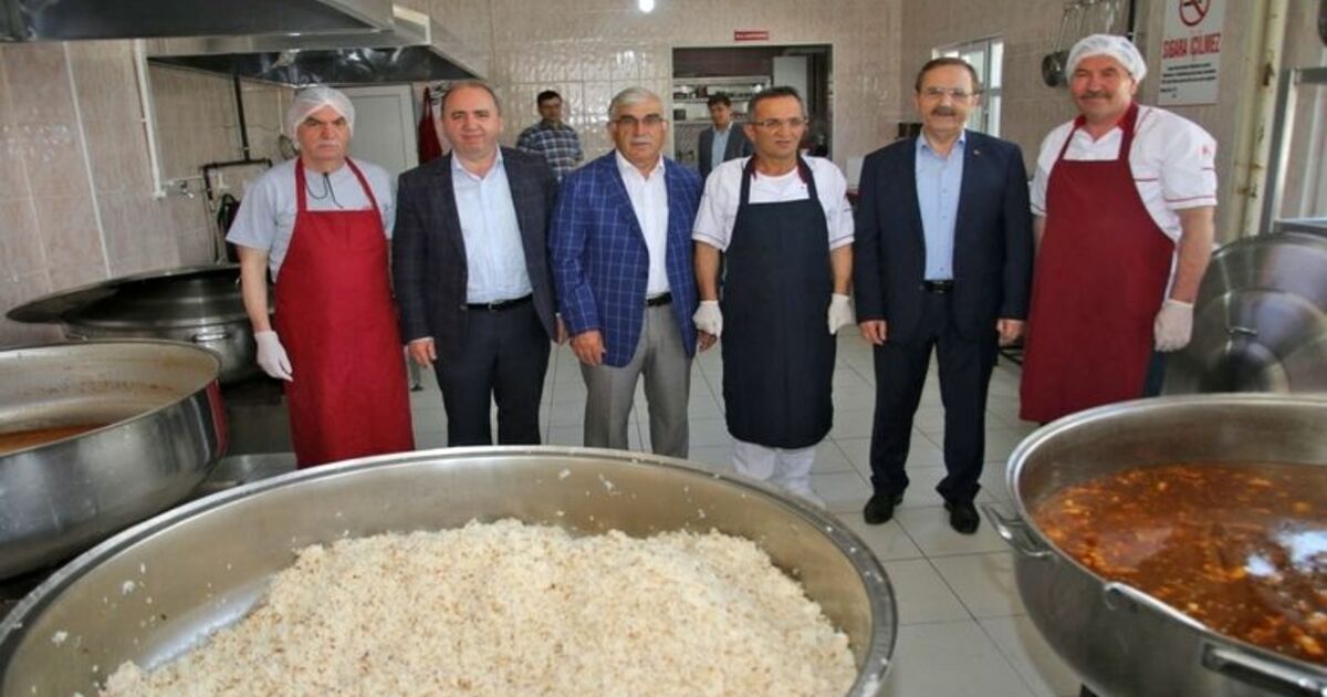 Bafra Belediyesinden 5 Bin Kişiye Yemek Yardımı