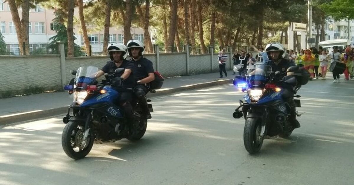 Bafra'da Asker Ve Polis Lösemili Çocuklar İçin Yürüdü