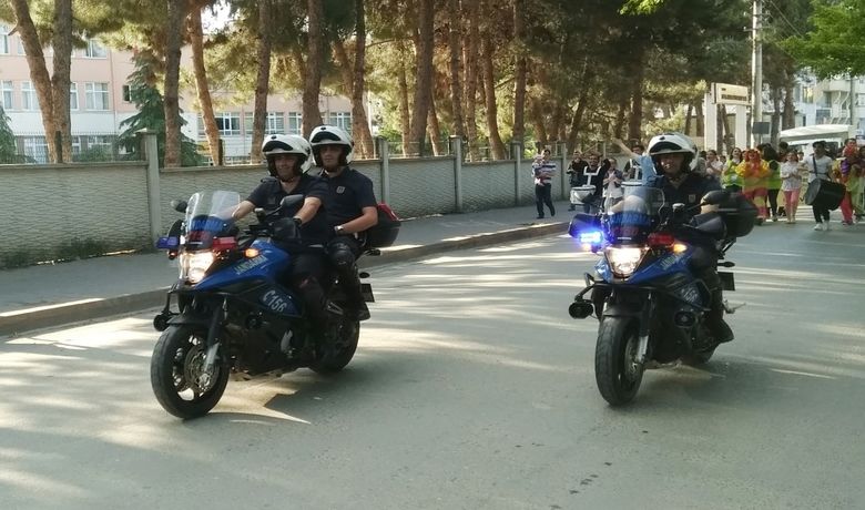 Bafra'da Asker Ve PolisLösemili Çocuklar İçin Yürüdü