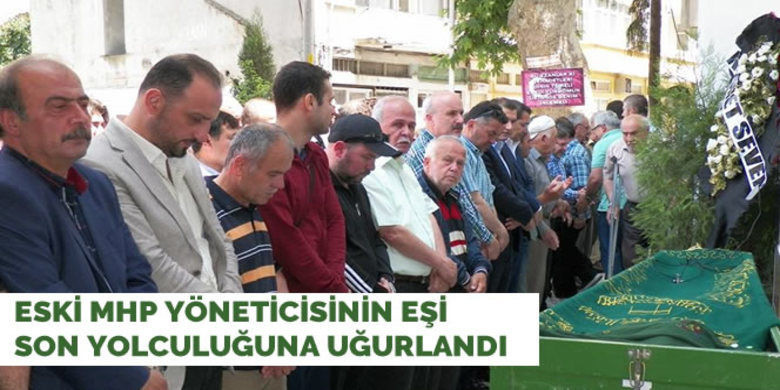 Nazike Çakmak Göz Yaşı Ve Dualarla Uğurlandı - Haber  Ebubekir Yılmaz - MHP Bafra ilçe Başkanlığı eski yöneticisi Mümin Çakmak`ın eşi Nazike Çakmak son yolculuğuna uğulandı. Nazike Çakmak bir süredir İzmir`de hastanede tedavi görmekteydi.