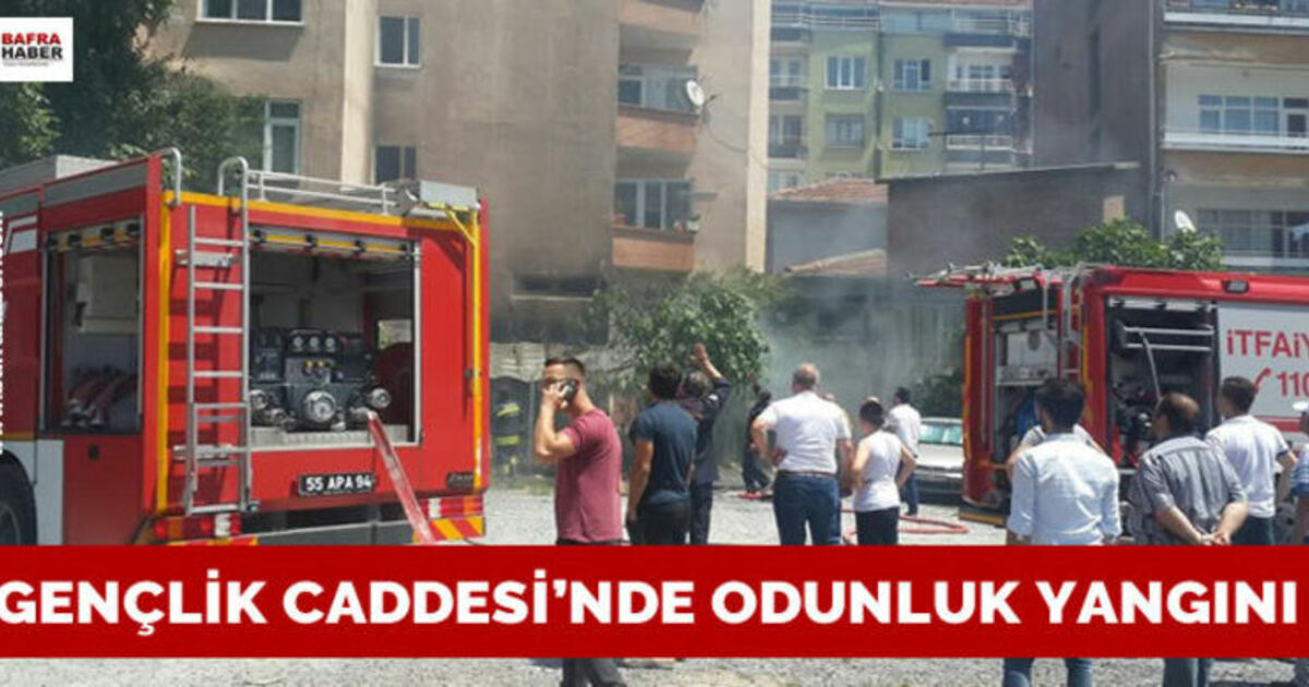 Gençlik Caddesi`nde Odunluk Yangını