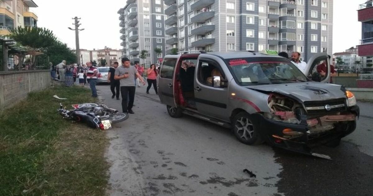 Dolmuş Taksi İle Motosiklet Çarpıştı: 1 Yaralı