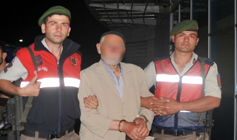 87'lik Dedeye Taciz Suçlamasıyla Gözaltı - Samsun'un Bafra ilçesinde, 87 yaşındaki bir adam 66 yaşındaki kadına cinsel taciz girişiminde bulunduğu iddiasıyla gözaltına alındı.