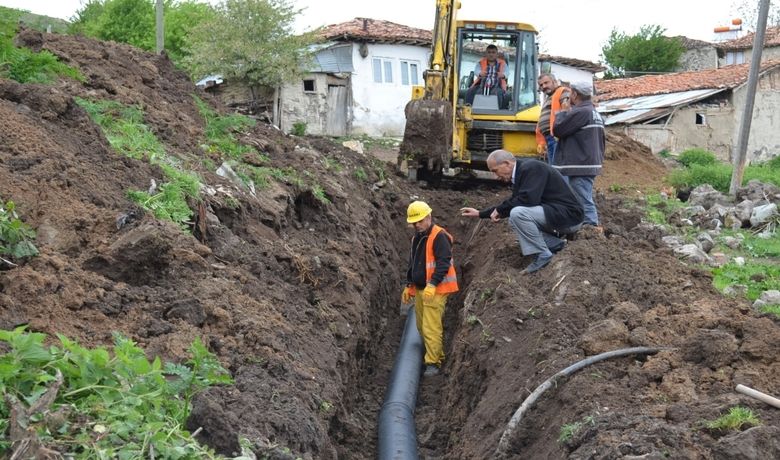 Kırsaldaki Mahallelerin AltYapı Sorunları Çözülüyor - Samsun Büyükşehir Belediyesi Su ve Kanalizasyon İdaresi (SASKİ) Genel Müdürü Kamil Demircioğlu, ilçelerin kırsal kesimindeki mahallelerin alt yapı sorunlarını çözmeye kararlı olduklarını açıkladı.
