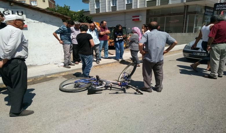 Otomobilin Çarptığı Bisikletli Çocuk Yaralandı - Samsun’un Bafra ilçesinde otomobilin çarptığı bisikletli çocuk yaralandı.