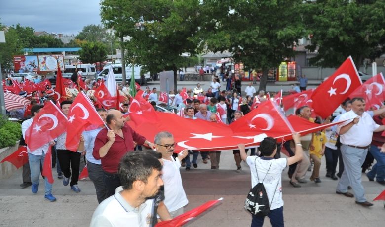 Bafra’da 15 Temmuz Nöbeti - Samsun’un Bafra ilçesinde "15 Temmuz Demokrasi ve Milli Birlik Günü" dolaysıyla anma programı yapıldı.