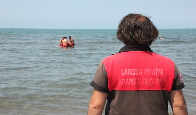 Can Güvenliği İçin Bu Saatlerde Denize Girmeyin - Samsun’da deniz sezonunun açılmasıyla birlikte, boğulma vakaları da gündemdeki yerini aldı.