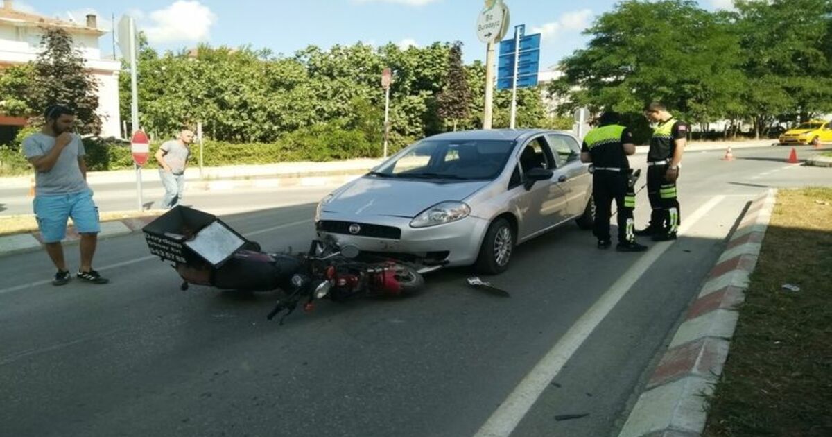 Otomobil İle Elektrikli Bisiklet Çarpıştı: 1 Yaralı