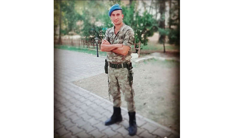 Samsun’a Şehit Ateşi Düştü - Batman'da teröristler tarafından yola döşenen el yapımı patlayıcının (EYP) askeri konvoyun geçişi sırasında patlatılması sonucu şehit düşen askerlerden birinin Samsunlu olduğu öğrenildi.
