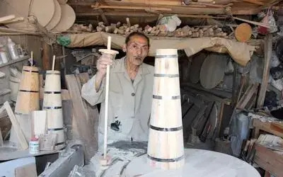 Yayık Yaparak 7 Çocuk Okuttu 92 Yaşındaki Mustafa Gül 80 Yıldır Yayık, Yer Sofrası Ve Oklava Yapıyor