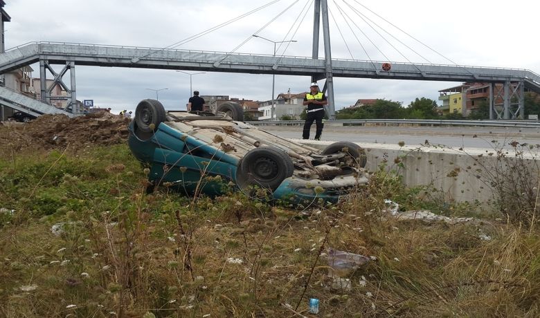 Otomobil Takla Attı: 1 Yaralı - Samsun'un Bafra ilçesinde otomobilin takla attığı kazada sürücü yaralandı.