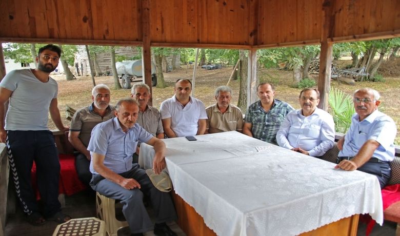 Başkan Şahin: "MuhtarlarımızlaSürekli İstişare Halindeyiz” - Bafra Belediye Başkanı Zihni Şahin, mahalle ziyaretlerinde muhtarlarla bir araya gelerek sorunlar hakkında bilgi alıyor.