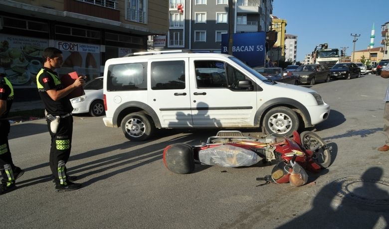 Kamyonet İle Motosiklet Çarpıştı: 1 Yaralı - Samsun’un Bafra ilçesinde kamyonet ile motosikletin çarpıştığı kazada 1 kişi yaralandı.