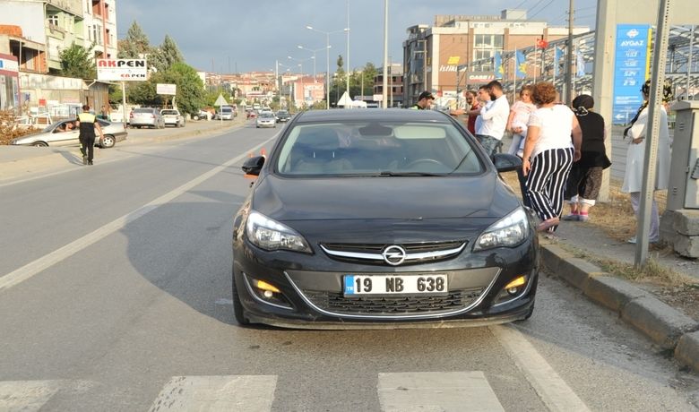 Otomobilin Çarptığı 2 Yaya Yaralandı - Samsun’un Bafra ilçesinde otomobilin çarptığı 1'i çocuk 2 yaya yaralandı.