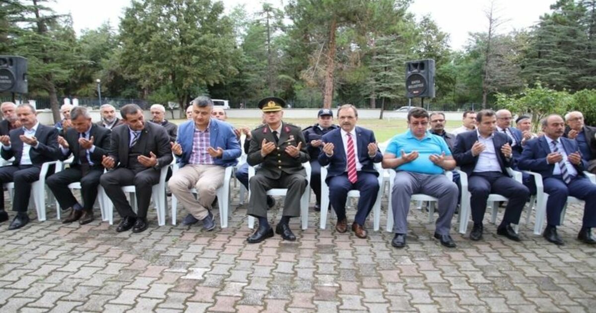 Bafra’da Şehitler Unutulmadı Arefe Günü Şehitlikte Dua Edildi