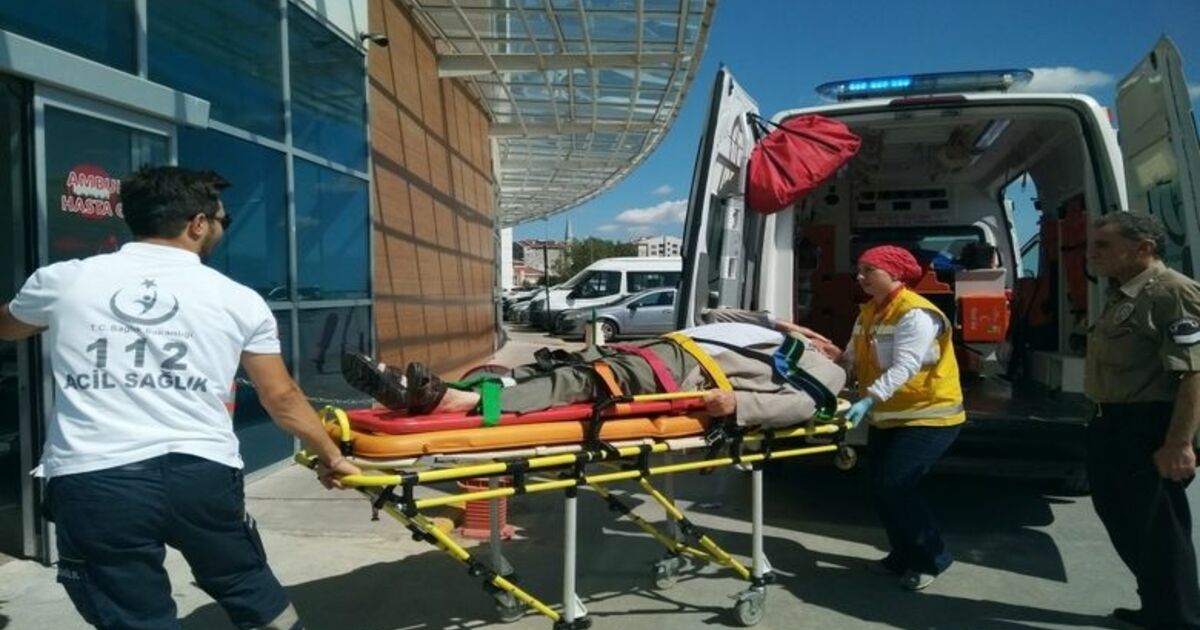 Dolmuş İle Otomobil Çarpıştı: 1 Yaralı