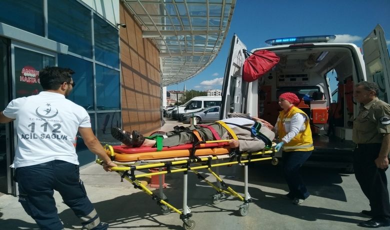 Dolmuş İle Otomobil Çarpıştı: 1 Yaralı - Samsun’un Bafra ilçesinde meydana gelen kazada 1 kişi yaralandı.