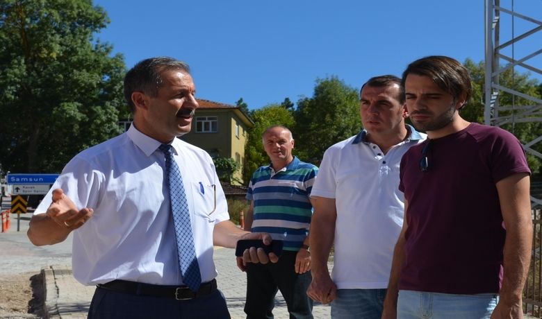 Kavak’a 10 Milyon Liralık Alt Yapı YatırımıYeşilyurt: “kavak’ın Alt Yapısı Yeniden İnşa Edildi” - Samsun Büyükşehir Belediyesi Su ve Kanalizasyon İdaresi  (SASKİ) Genel Müdürlüğü Kanalizasyon Dairesi Başkanı Muhlis Yeşilyurt,  Kavak ilçe merkezine 3,5 yıl içinde 10 milyon liralık alt yapı yatırımı yaptıklarını belirtti.