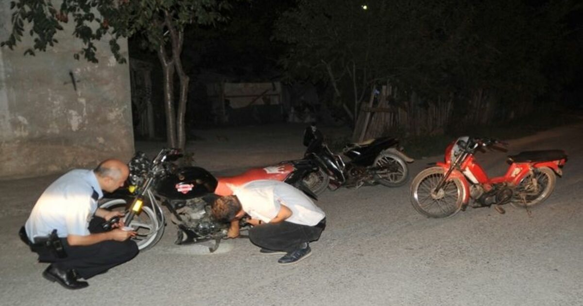 Polisi Görünce Motosikletleri Bırakıp Kaçtılar