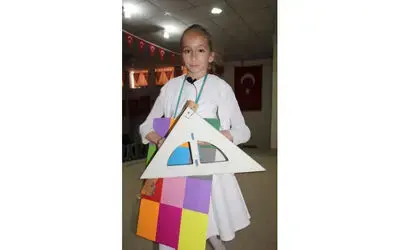 8 Yaşındaki Çocuk Kalbine Yenik Düştü