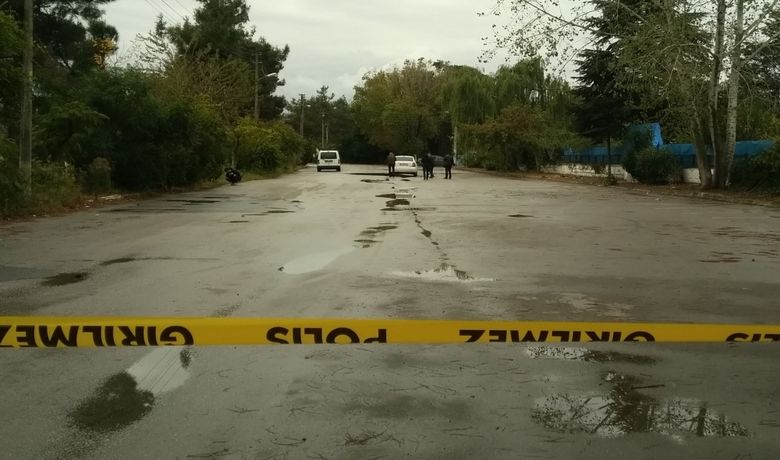Bafra’da Araba Kurşunlama - Samsun’un Bafra ilçesinde harekat halindeki aracı kurşunladığı iddia edilen 3 kişi gözaltına alındı. Olayla ilgili 1 kişide aranıyor.
