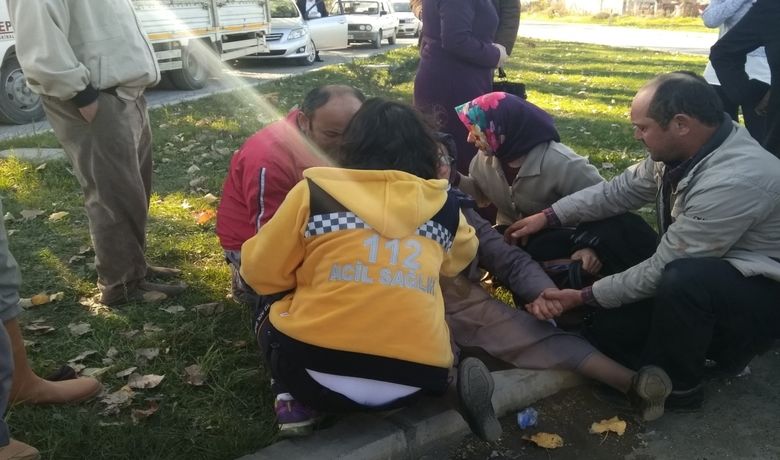 Kamyonet İle Otomobil Çarpıştı: 4 Yaralı - Samsun’un Bafra ilçesinde meydana gelen trafik kazasında 4 kişi yaralandı.