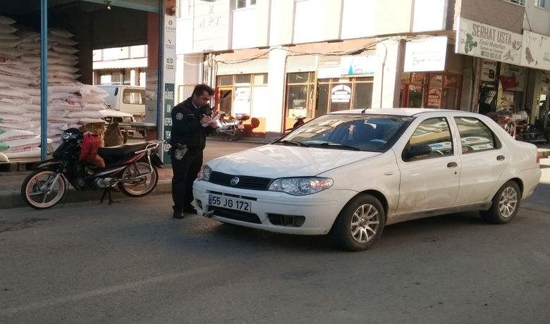 Otomobil İle Motosiklet Çarpıştı: 2 Yaralı - Samsun'un Bafra ilçesinde meydana gelen kazasında 2 kişi yaralandı.