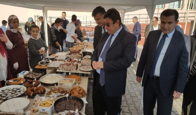 Bafra’da "Sonbahar Şenliği” - Samsun’un Bafra İlçe Milli Eğitim Müdürlüğü “Yaza Elveda, Kışa Merhaba Sonbahar Şenliği” düzenledi.