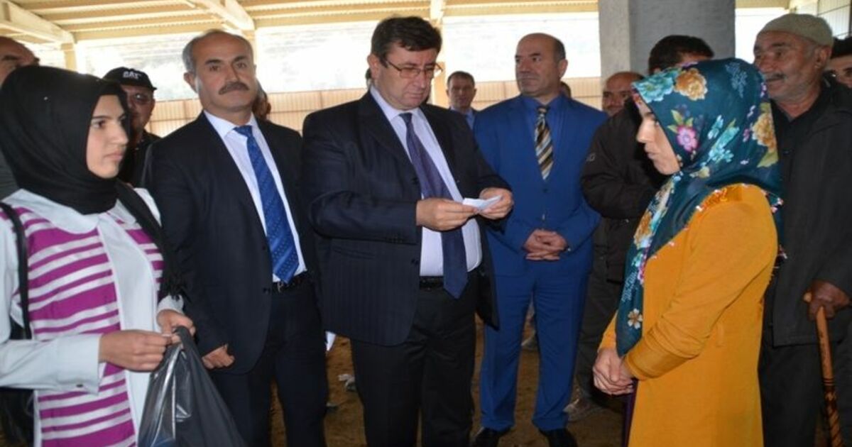 Bafra’da Genç Çiftçilere Hibe Koyun Desteği