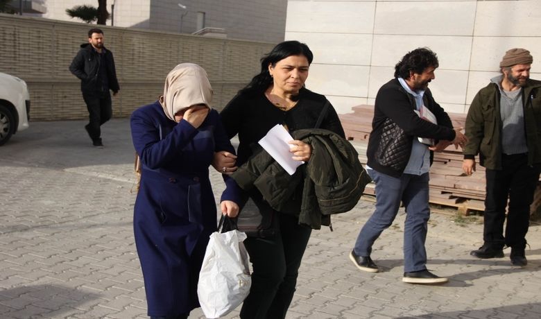 Samsun'da Bylock Operasyonu: 11 Gözaltı - Samsun’da, Fetullahçı Terör Örgütü/Paralel Devlet Yapılanması (FETÖ/PDY) soruşturmasında ByLock kullandığı tespit edilen 11 kişi gözaltına alındı.