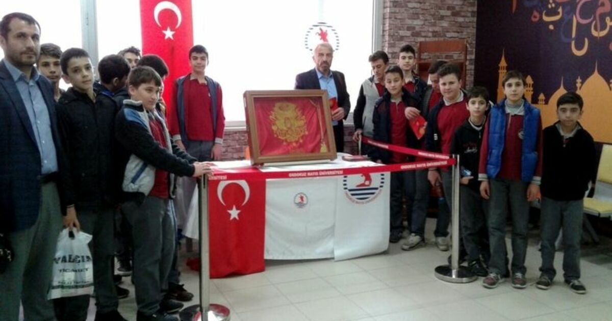 57. Alay Sancağı Okullarda Sergileniyor