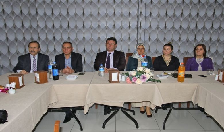 Jandarma Komutanına Veda Yemeği - Bafra Kaymakamlığı ve Bafra Belediyesince, görev yeri değişen İlçe Jandarma Komutanı Binbaşı İlhan Güngör için veda yemeği düzenledi.