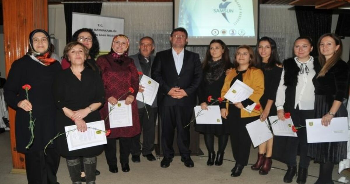 Yıldız Öğretmenler Belgelerini Aldı