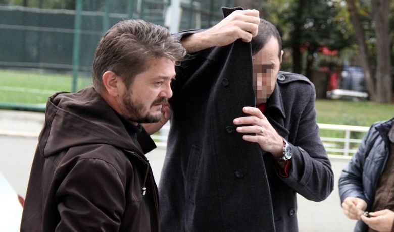 Silah Kaçakçılığına Tutuklama - Samsun'da otomobilinde 7 adet ruhsatsız tabanca ele geçen bir kişi çıkarıldığı mahkemece "silah kaçakçılığı" suçundan tutuklandı.