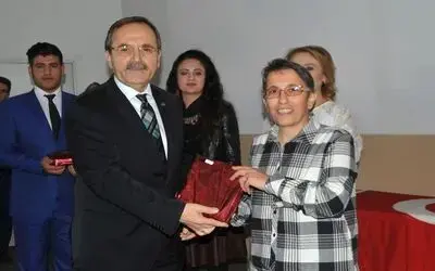 "Dolur Anne" Birinci Oldu