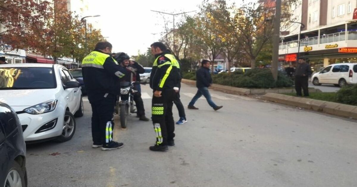 Motosikletin Çarptığı Yaşlı Adam Yaralandı