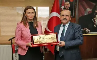 Azeri Milletvekili Paşayeva’nın Başkan Şahin’den İsim Talebi