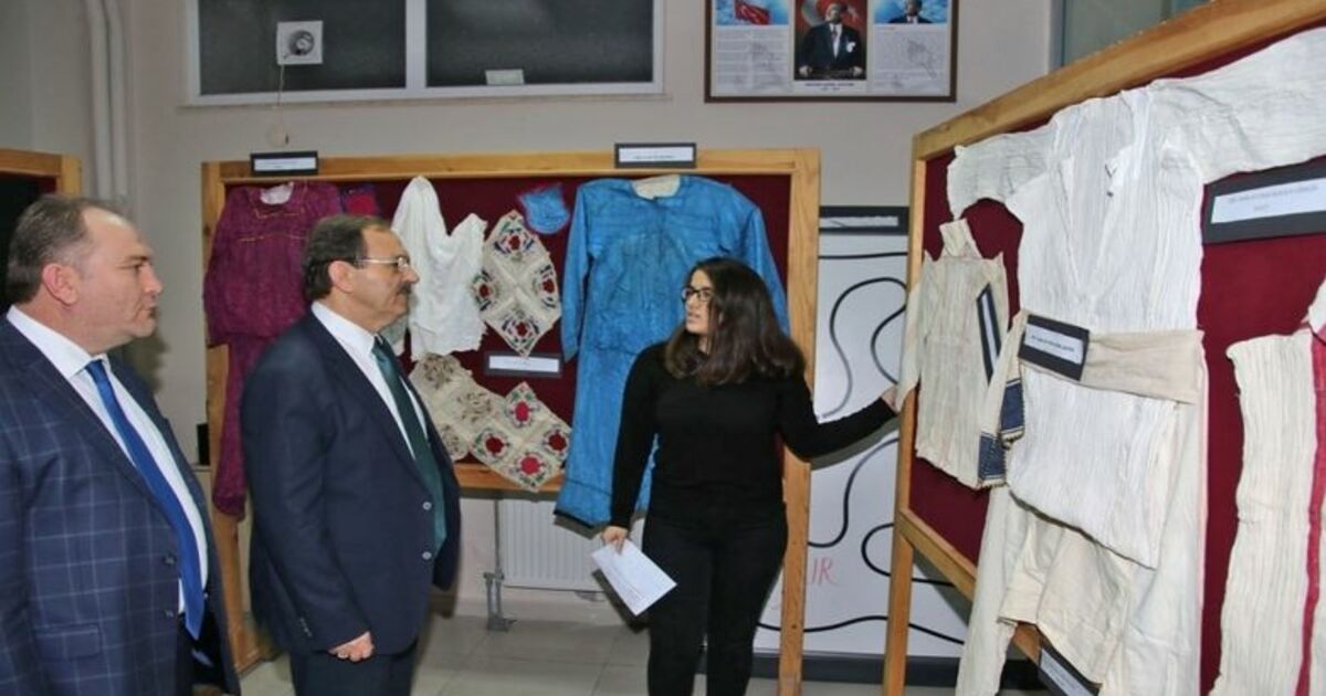 Başkan Şahin, Göçmen Sergisini Gezdi