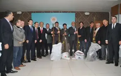 Büyükşehir Belediyesi 2 Bin Ceviz Fidanı Dağıttı Büyükşehir Belediye Başkanı Yusuf Ziya Yılmaz: “zenginleşerek, Etrafımızda Gücümüzü Sınayan Hainlere Karşı Dik Duracağız"