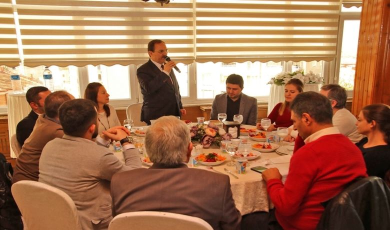Başkan Şahin: “turizmi 5 AnaHedefimizden Biri Olarak İlan Ettik” - Bafra Belediye Başkanı Zihni Şahin, Turizm Fakültesi öğrencileriyle bir araya geldiği programda yaptığı konuşmada, turizmi 5 ana hedeflerinden biri olarak ilan ettiklerini söyledi.