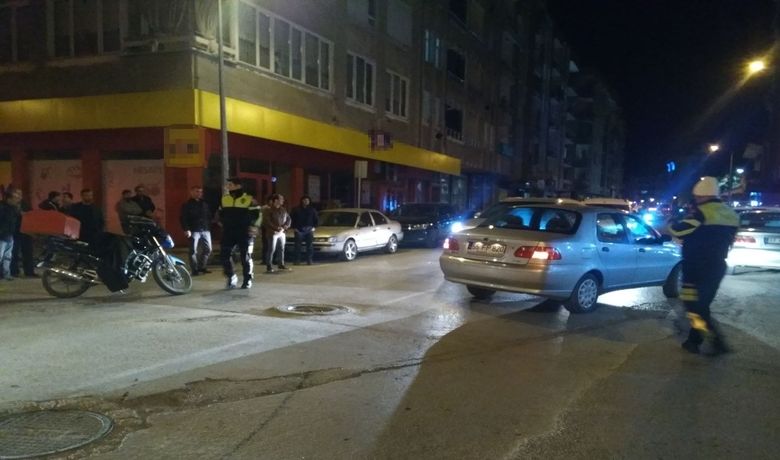 Otomobil İle Motosiklet Çarpıştı: 1 Yaralı - Samsun'un Bafra ilçesinde meydana gelen trafik kazasında motosiklet sürücüsü yaralandı.
