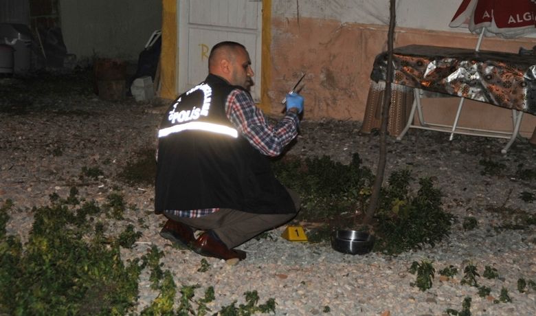 Arkadaş Arasında Çıkan TartışmadaKan Aktı: 1 Yaralı - Samsun’un Bafra ilçesinde iki arkadaş arasında çıkan tartışmada 1 kişi bıçaklandı.