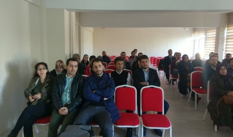 "Kodlabafra Projesi" İleGeleceğin Özgün Yazılımcıları Yetiştirilecek - Bafra İlçe Milli Eğitim Müdürlüğü tarafından kurulan "Kodlabafra Projesi" kapsamında, bilişim teknolojileri öğretmenlerine yönelik tanıtım toplantısı düzenlendi.