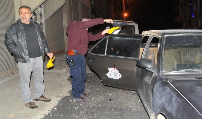 Seyir Halindeki Otomobile Tüfekli Saldırı - Samsun’un Bafra ilçesinde seyir halindeki otomobile tüfekle ateş açıldı.