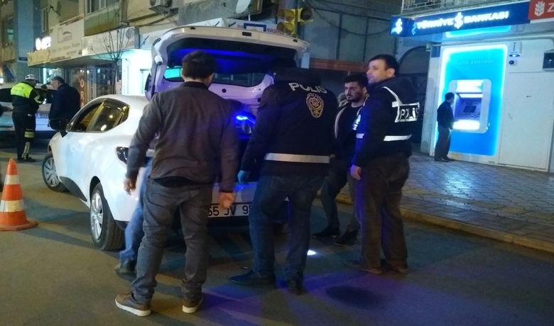Bafra'da “huzur-9” Uygulaması - Samsun'un Bafra ilçesinde "Türkiye Huzur-9" uygulaması kapsamında sabit noktalarda ve umuma açık alanlarda denetimler yapıldı.